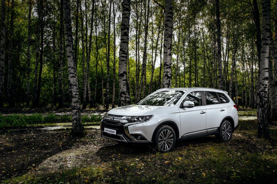  Mitsubishi Outlander 2018 года  (CIS) (фото 20 из 41)